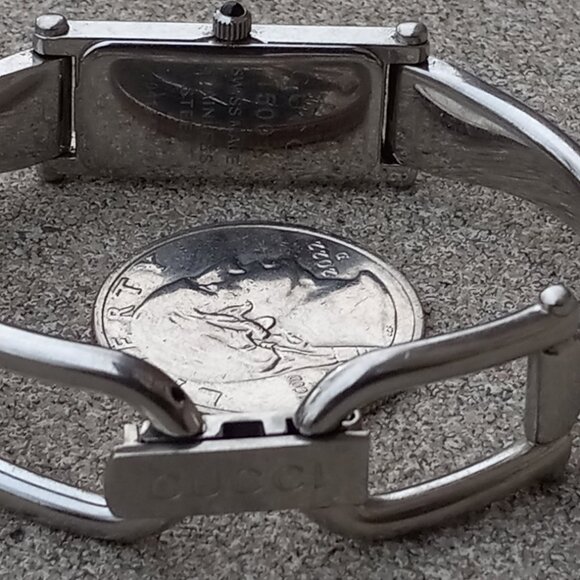 Gucci Silver & Black, Swiss Made, Quartz Ladies Watch - Picture 10 of 15